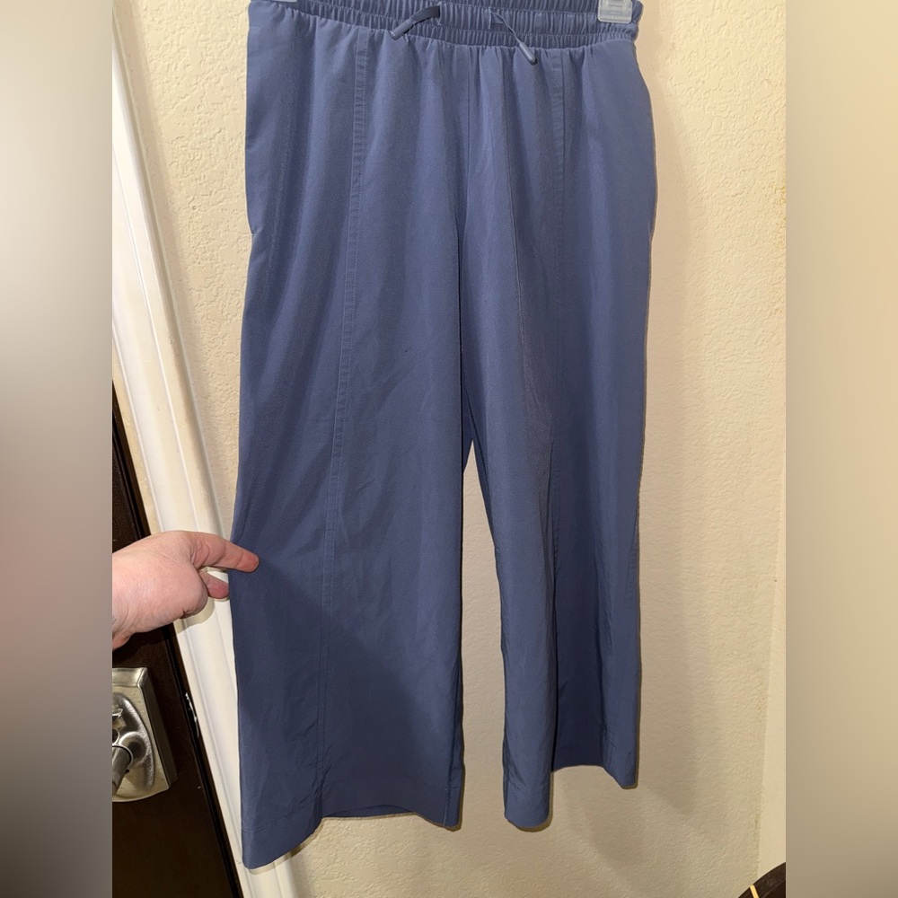 Ivivva By Lululemon Girl’s Wide Leg Crop Pants Size 10